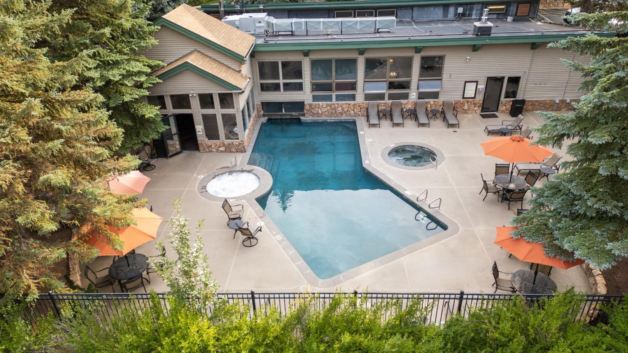 Falcon Point Avon Exterior photo